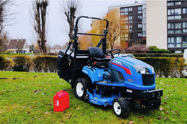 tondeuse autoportée à Beynes près de Plaisir dans les Yvelines 78